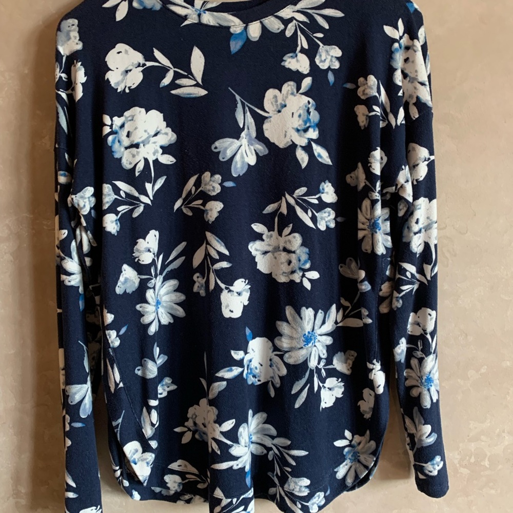 Sweater - Picture 3 of 4